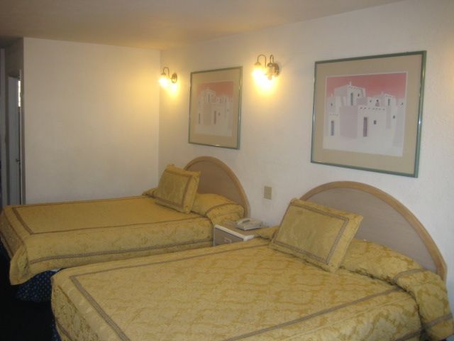 Sea Rock - Los Angeles Hotel