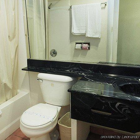 Sea Rock - Angeles Hotel Gardena